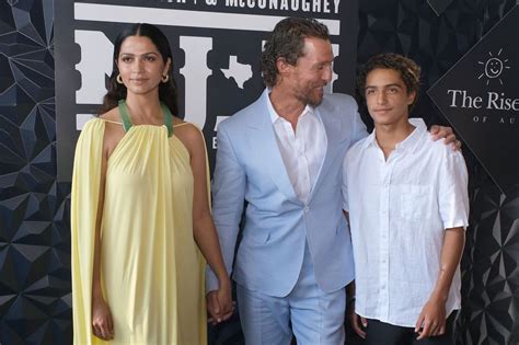 Matthew Mcconaugheys Lookalike Son 14 Almost Towers Over His Parents