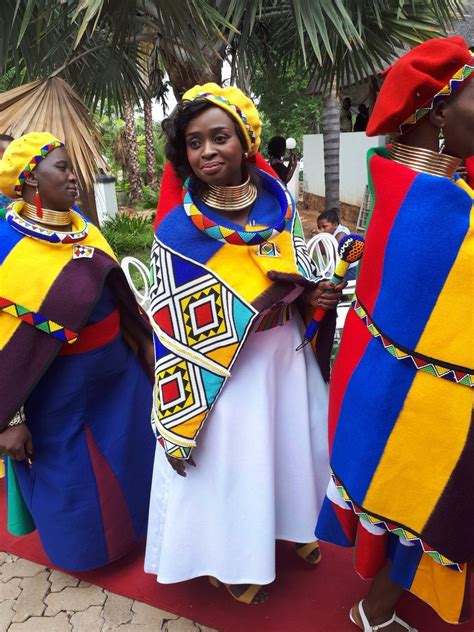 Ndebele Wedding South Africa In 2020 African Traditional Wear African Traditional Dresses