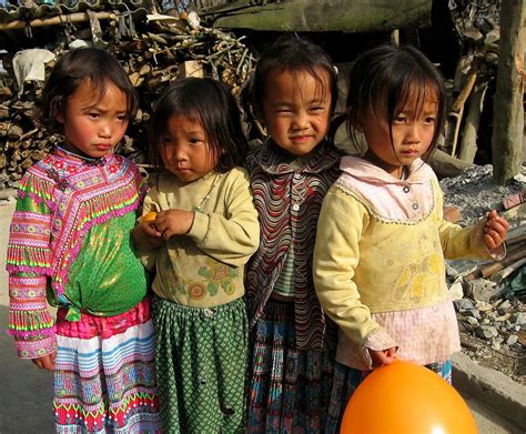vietnamesische mädchen der ureinwohner foto and bild kinder kinder ab 2 menschen bilder auf