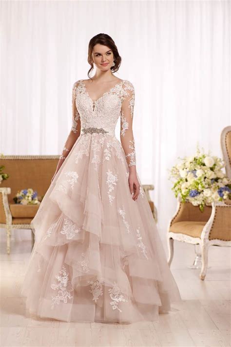 2017 Blush Wedding Dress Lace Long Sleeve Pink V Neck