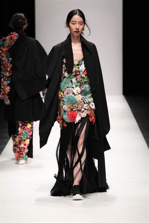 No10 Runway Asian Fashion Fashion Designers Famous Tokyo Fashion