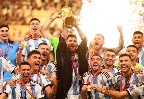 Photos Messi Wears Bisht As Argentina Celebrate Epic World Cup Final