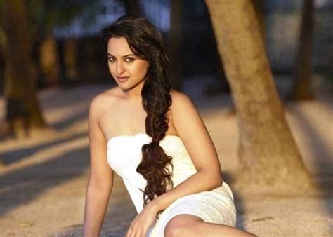 Sonakshi Sinha Becomes Co Owner Of United Singhs Team In World Kabaddi
