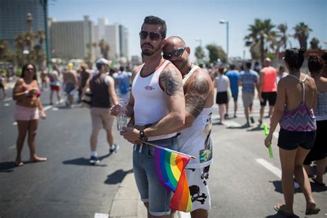 thousands celebrate gay pride in tel aviv jewish telegraphic agency
