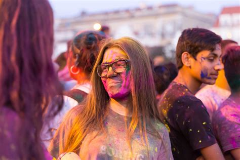 Festival Of Colors Holi In Lisbon Portugal Creative Commons Bilder