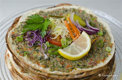 Easy Lahmacun (Laxam Bicajiin) لحم بعجين | Recipes, Mediterranean cuisine, Iranian recipes