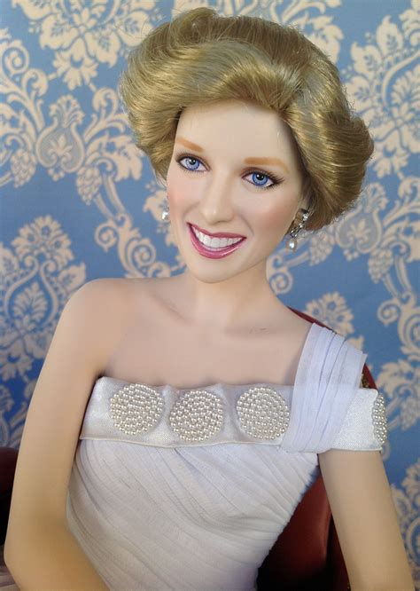 Portrait Of A Princess Lady Diana Porcelain Doll Franklin Mint