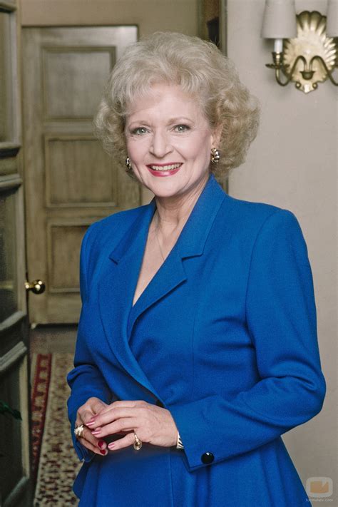 Betty White Photo Gallery High Quality Pics Of Betty White Theplace