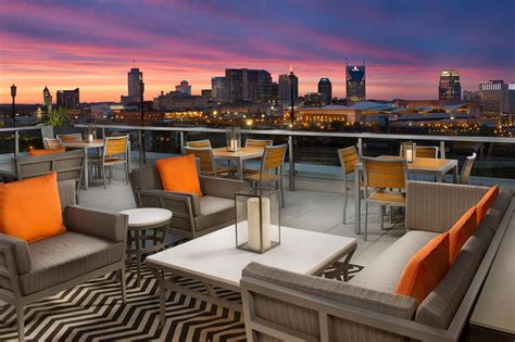 Up Rooftop Lounge: The Best Rooftop Restaurant In Nashville