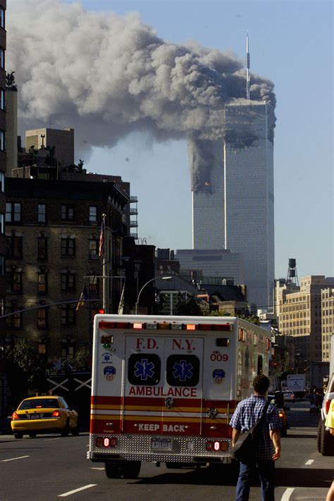 These Images Show Horror And Heroism In New York On 911 19 Years Ago