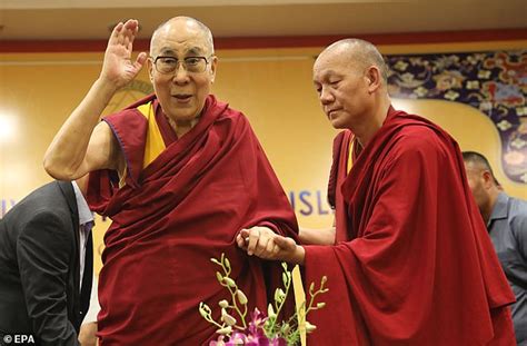 Dalai Lama Sorry For Comments On Reincarnation As A Woman Daily Mail Online