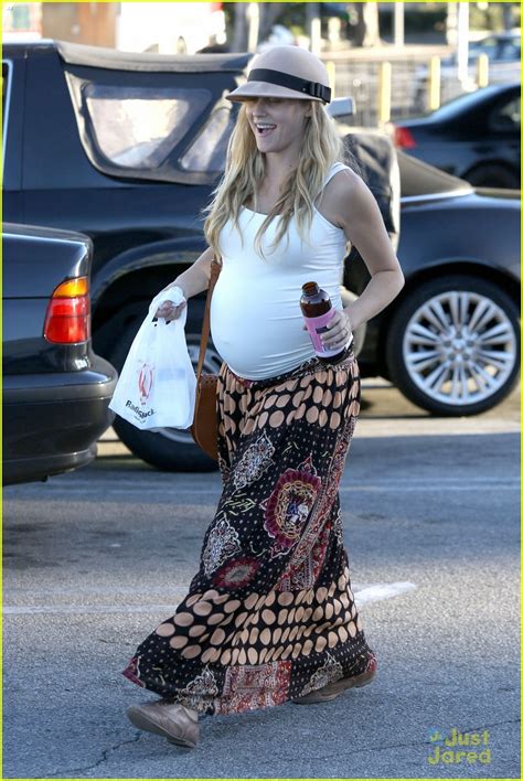 Teresa palmer news, gossip, photos of teresa palmer, biography, teresa palmer boyfriend list teresa palmer is a 35 year old australian actress. Teresa Palmer Steps Out After Wedding to Mark Webber - See ...