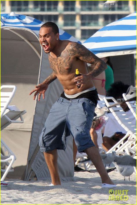 Chris Brown Shirtless In Miami Beach Chris Brown Photo