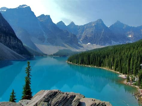Traveliest Aqua Lake And Glorious Mountains