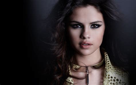 Selena Gomez Latest Wallpapers Baltana
