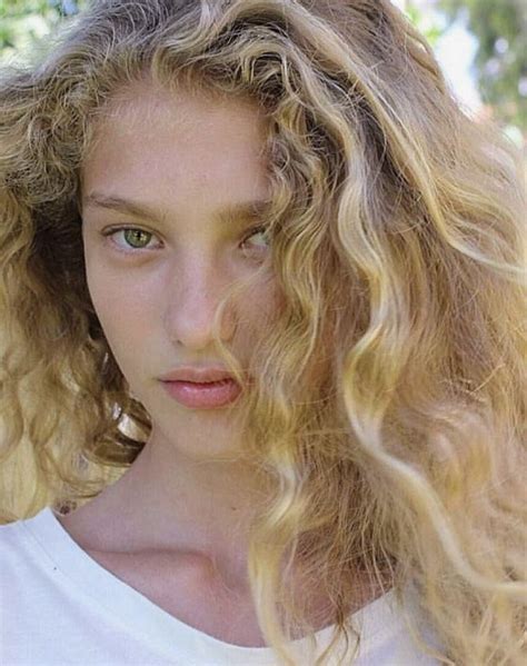 Pin By Edward Townrow On Gdja Curly Hair Styles Blonde Hair For