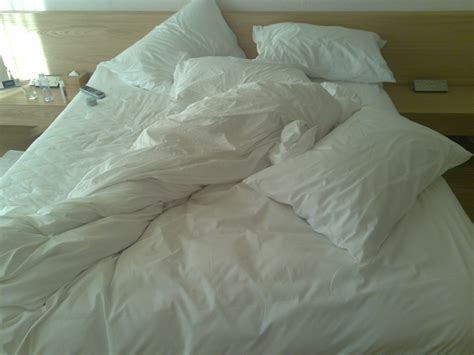 The Reason Scientists Say You Shouldnt Make Your Bed Simplemost