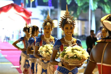 Sri Lankan Traditional Dress And Costume History And Interesting Facts
