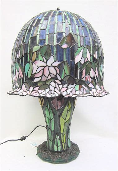 Stained And Leaded Glass Table Lamp Stained Glass Lamps Leaded Glass Stained Glass Windows