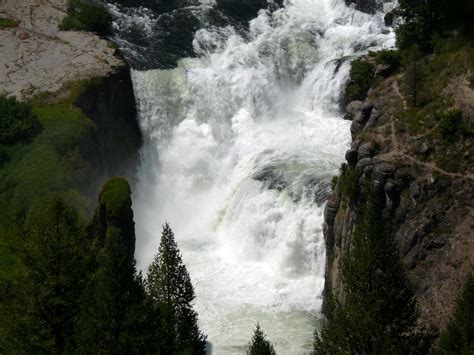 Best Time To See Mesa Falls In Idaho 2020 When And Where