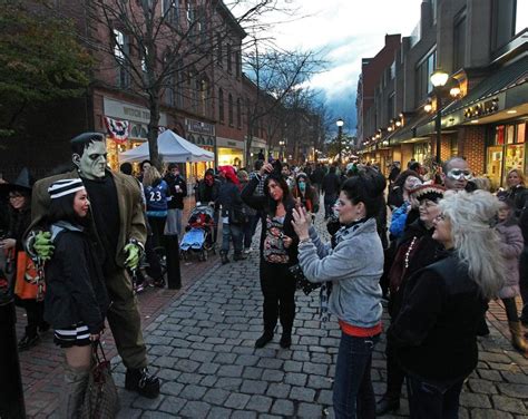 In Salem A Night For Ghosts And Ghouls The Boston Globe