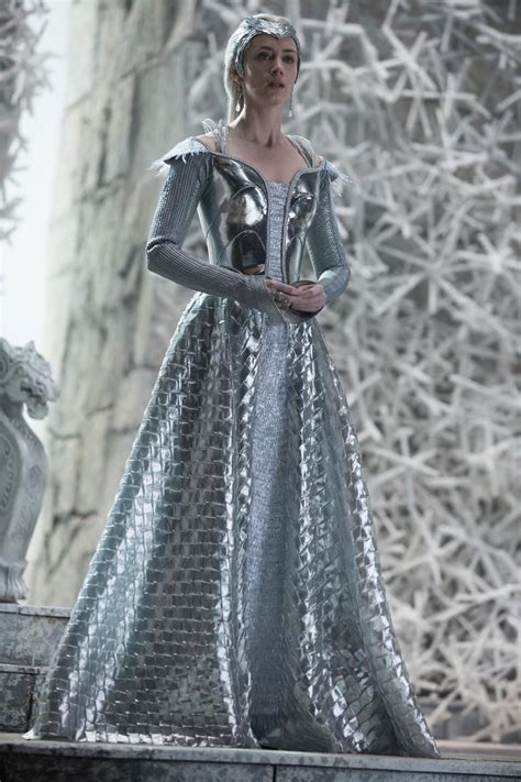 Emily Blunt Plays Ice Queen Freya In This Photo Blunt Wears A Large