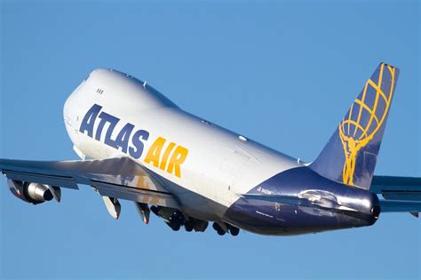 Atlas Air Worldwide Places 747 400 Freighter With Dhl Global Forwarding
