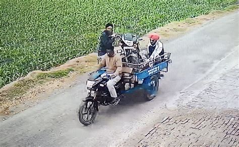 Amritpal Singh Was Seen Taking The Bike From The Jugaad Car When The