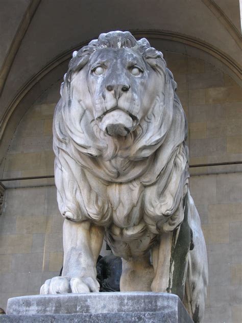 Pin By Denzel On Leon Cemetery Statues Stone Lion Animal Statues