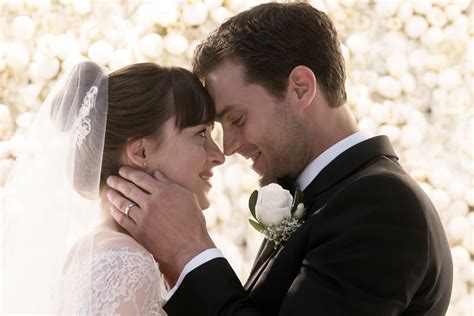 ‘fifty Shades Freed’ Soundtrack Has A Song By Jamie Dornan Dakota Johnson Fifty Shades Freed