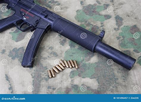 Submachine Gun Mp5 With Silencer Coloso