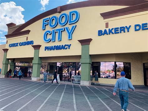 Food City Celebrates Grand Reopening Of Sierra Vista Store