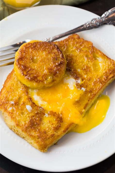French Toast Eggs In A Hole The Cozy Cook