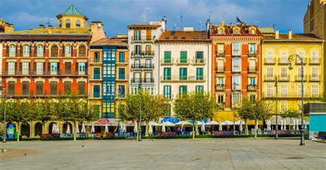 14 parkings coches en alquiler en pamplona / iruña de particulares, agencias inmobiliarias y bancos. Alquiler de furgonetas en Pamplona, monovolúmenes y ...