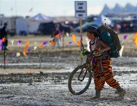 Burning Man Revelers Begin Exodus After Flooding Left Tens Of Thousands Stranded In Nevada