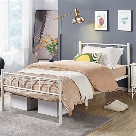 hawthorne collections twin metal spindle bed with trundle in white