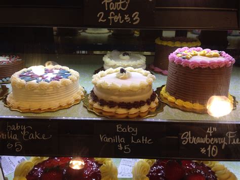 Birthday cake design for teenagers: Perfect sized smash cakes at Whole Foods | Whole foods ...