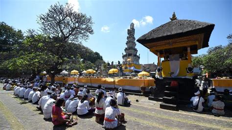 4 Fakta Unik Tentang Upacara Galungan Di Bali Dari Penjor Hingga