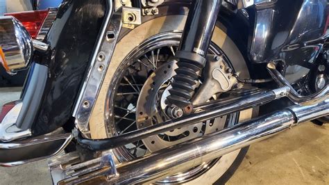 How To Replace Your Rear Shock Boots Harley Davidson Flh Touring