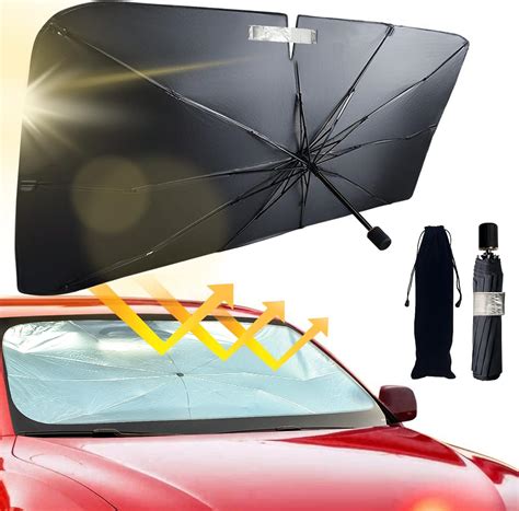 Auto kišobran raširen u vozilu
