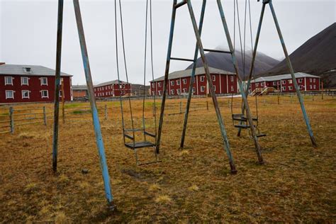 Photo Report Pyramiden A Soviet Ghost Town In Arctic Norway Eye On The Arctic