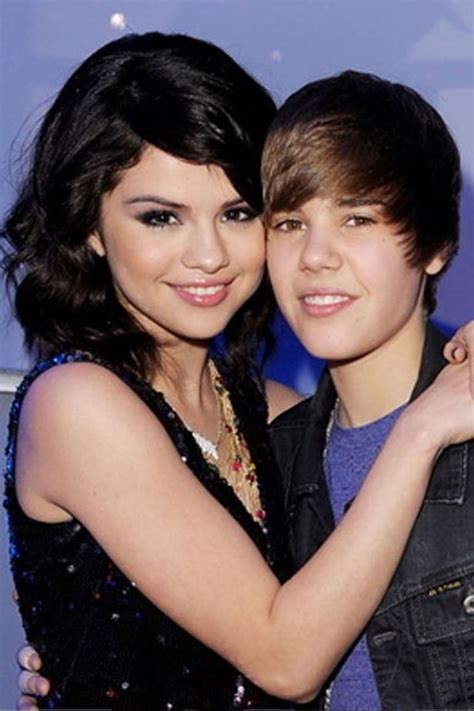 Justin and selena will spend christmas apart. Selena Gomez and Justin Bieber are said to be officially ...