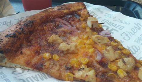 Review Sbarro Sweet And Spicy Bbq Chicken Pizza Fast Food Watch