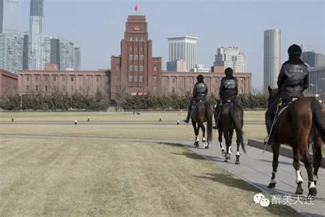 Dalians Mounted Policewomen In Full Leather Uniform Leather Dalian
