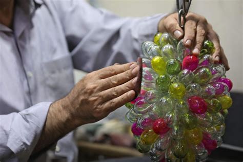 Rare Glass Blowers Seek To Keep Craft Alive In Damascus Lifestyle Photos Gulf News