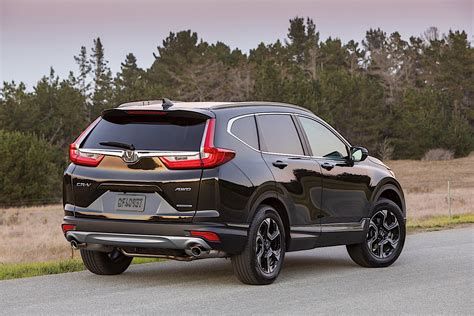It has quality cabin materials, lots of seating and cargo space for its class, great safety scores, refined. HONDA CR-V specs & photos - 2016, 2017, 2018, 2019 ...