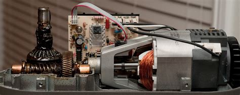 Speed 8 quickly whips egg whites and heavy creams. Drive | Broken KitchenAid stand mixer. | Dan Castro | Flickr