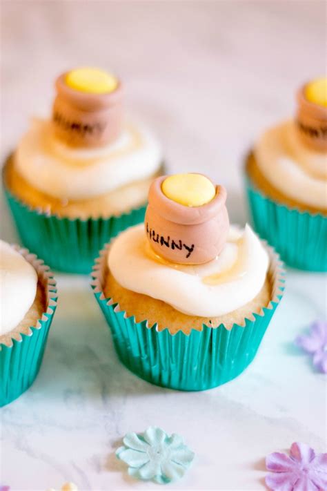 Christopher Robin Inspired Hunny Pot Cupcakes