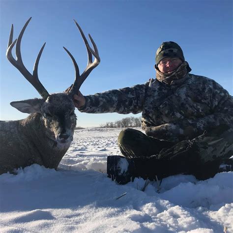 Rib Creek Outfitters Guided Whitetail Deer Hunts