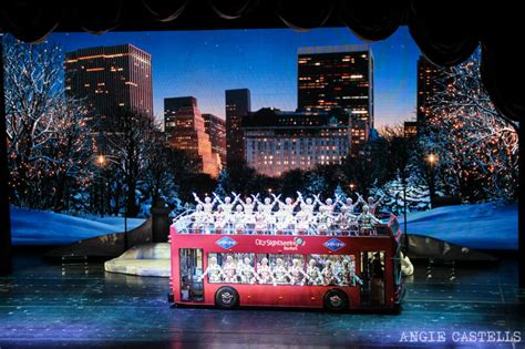 El Espectáculo Navideño Las Rockettes En El Radio City 2023